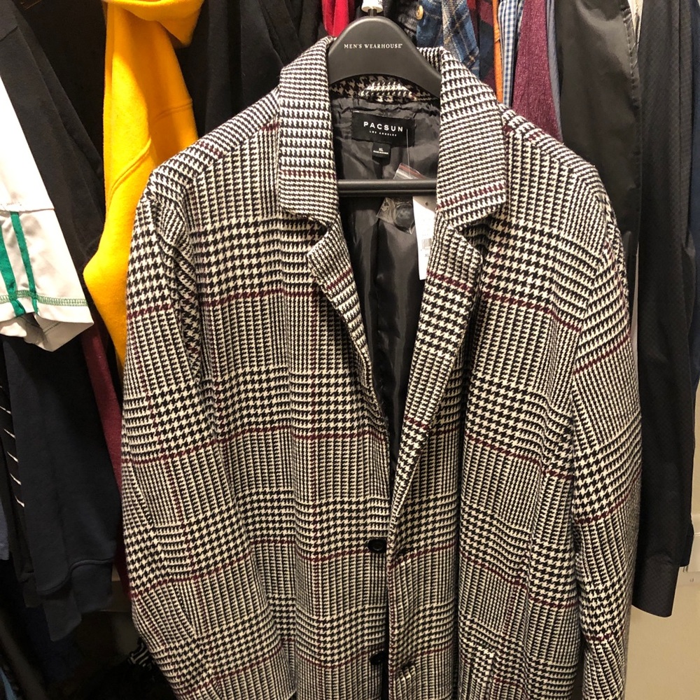 BRAND NEW XL Pacsun Trench Coat with tags